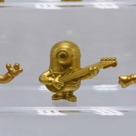 McDonald's Happy Meal Lot Of 6 Mini Golden Minions - Picture 6 of 7